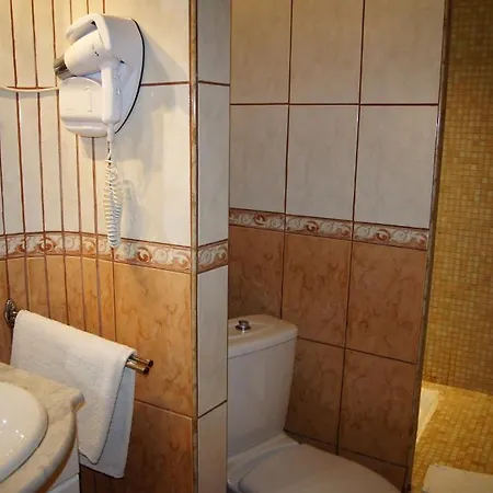 Le Grand Hotel Aups Kamer foto